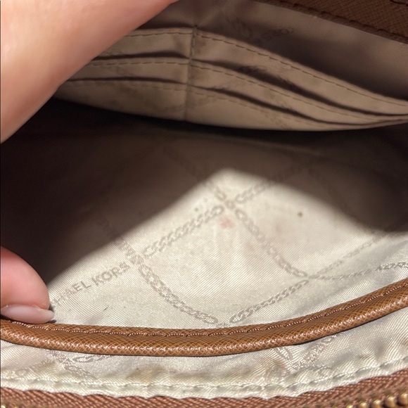 Michael Kors Brown Leather crossbody bag - Picture 10 of 10